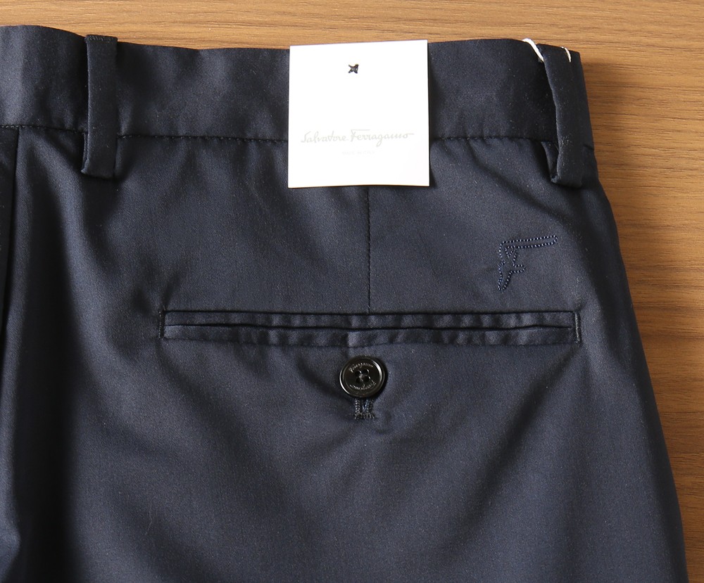 菲拉格慕2026春夏新品 原单男士西装休闲裤 每季必出的类型，无需质疑的热卖王牌单品，符合四季最佳的搭配