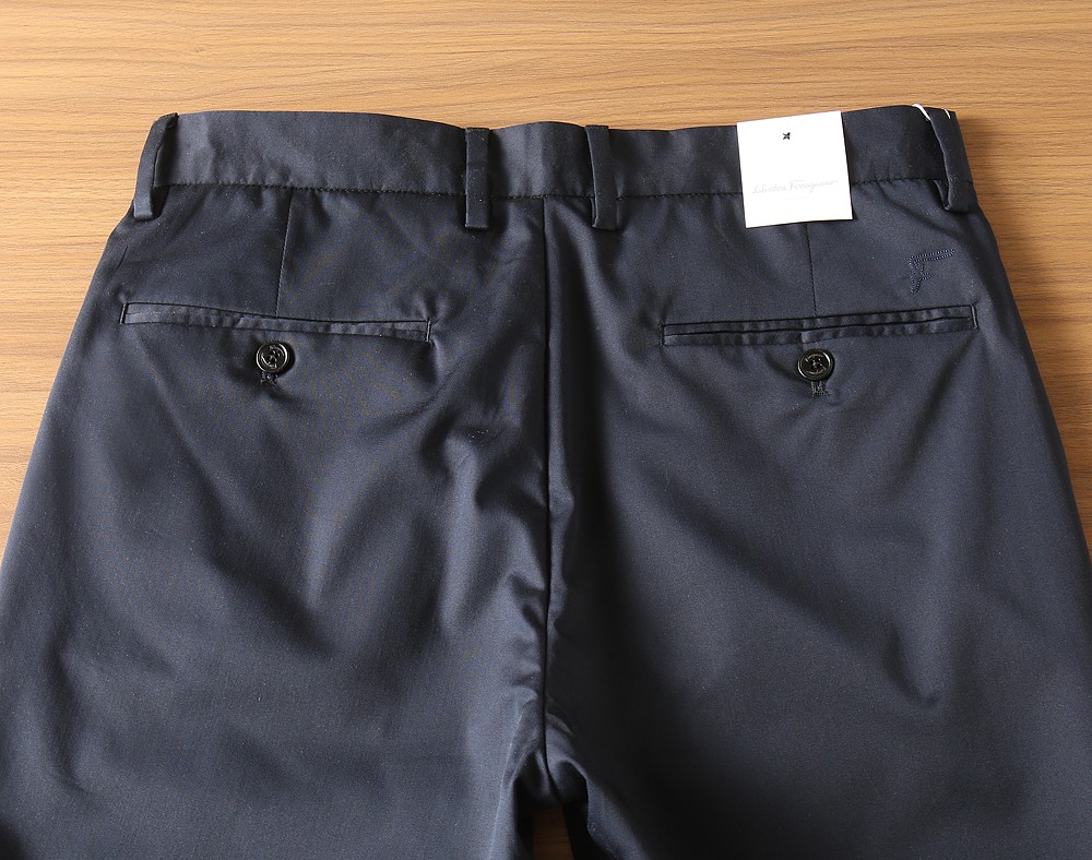 菲拉格慕2026春夏新品 原单男士西装休闲裤 每季必出的类型，无需质疑的热卖王牌单品，符合四季最佳的搭配