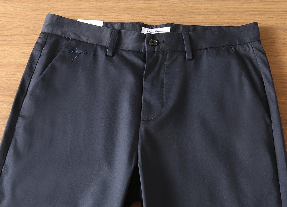 菲拉格慕2026春夏新品 原单男士西装休闲裤 每季必出的类型，无需质疑的热卖王牌单品，符合四季最佳的搭配