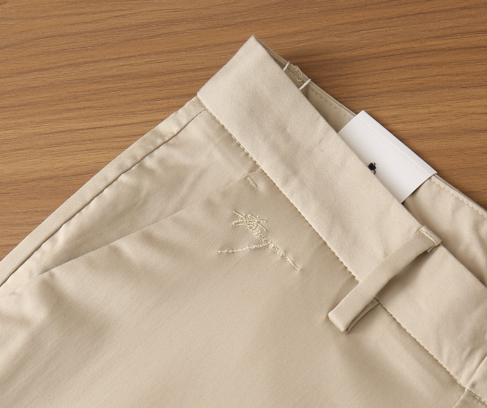 菲拉格慕2026春夏新品 原单男士西装休闲裤 每季必出的类型，无需质疑的热卖王牌单品，符合四季最佳的搭配