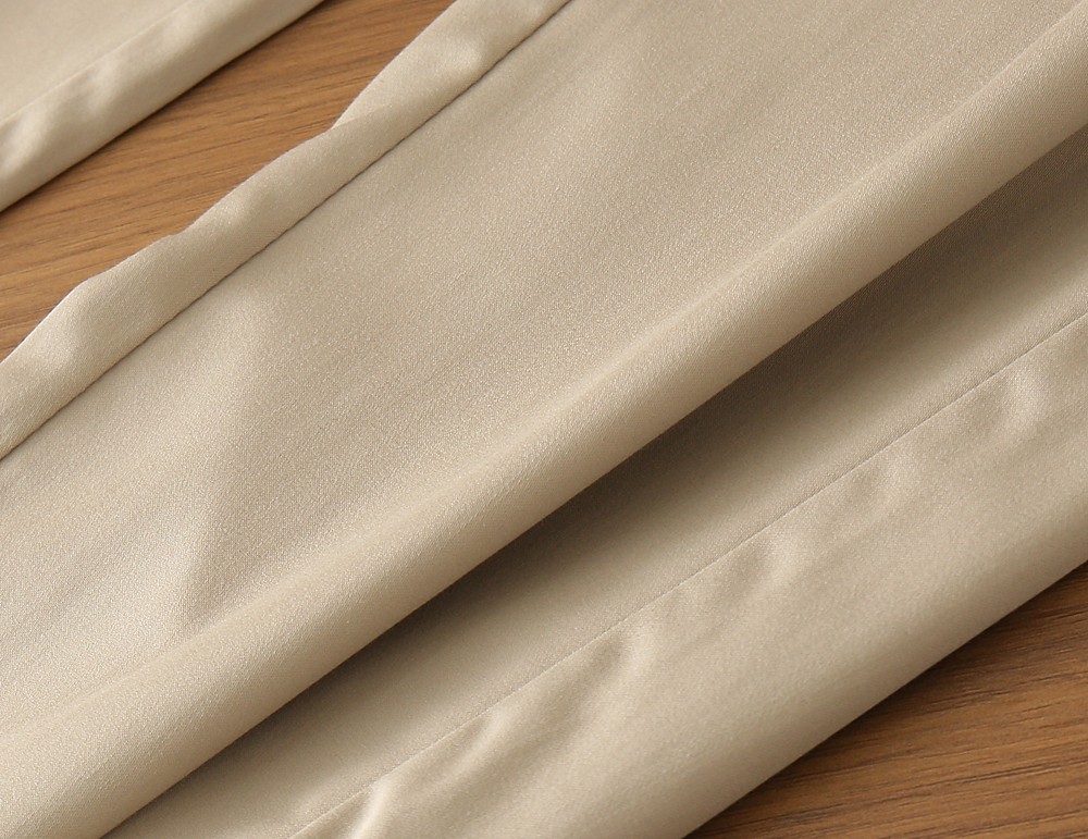 菲拉格慕2026春夏新品 原单男士西装休闲裤 每季必出的类型，无需质疑的热卖王牌单品，符合四季最佳的搭配