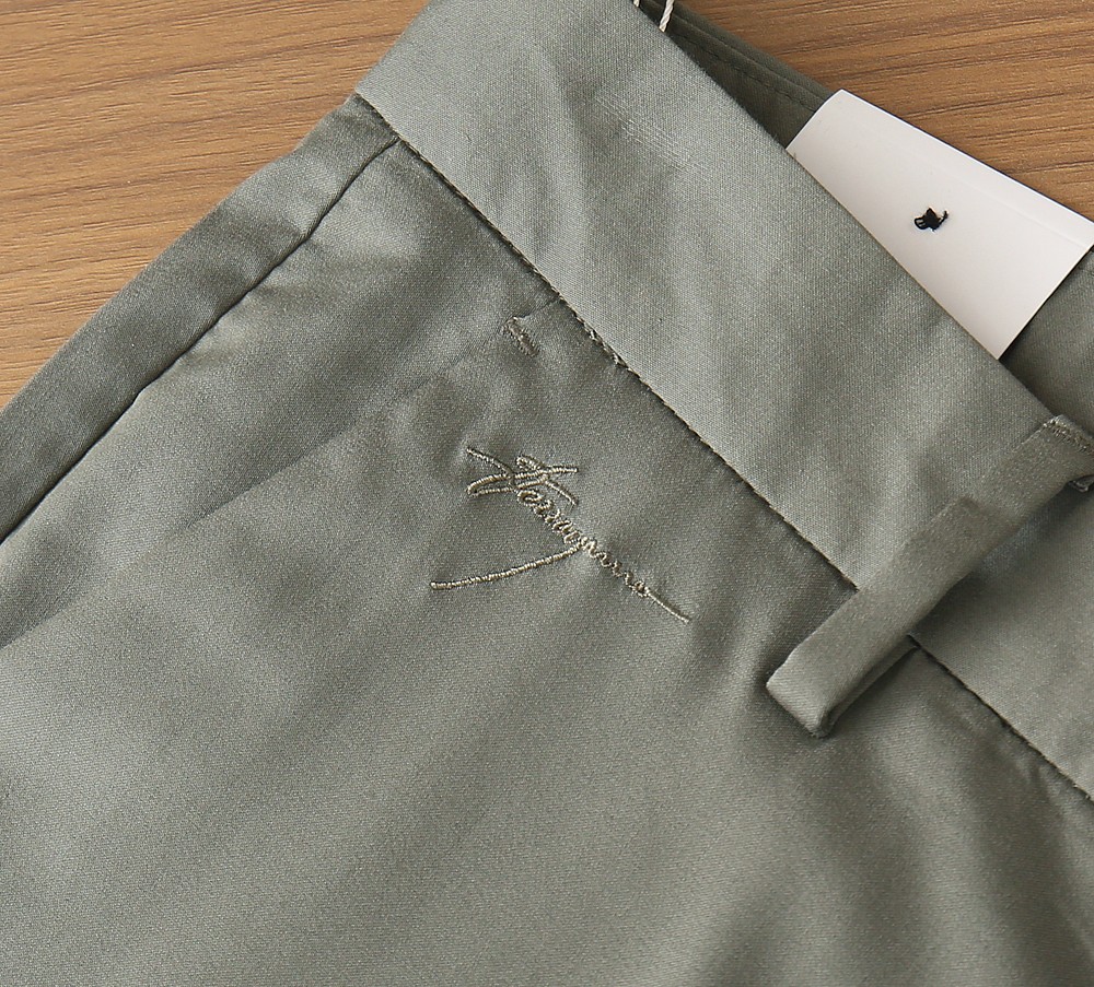 菲拉格慕2026春夏新品 原单男士西装休闲裤 每季必出的类型，无需质疑的热卖王牌单品，符合四季最佳的搭配