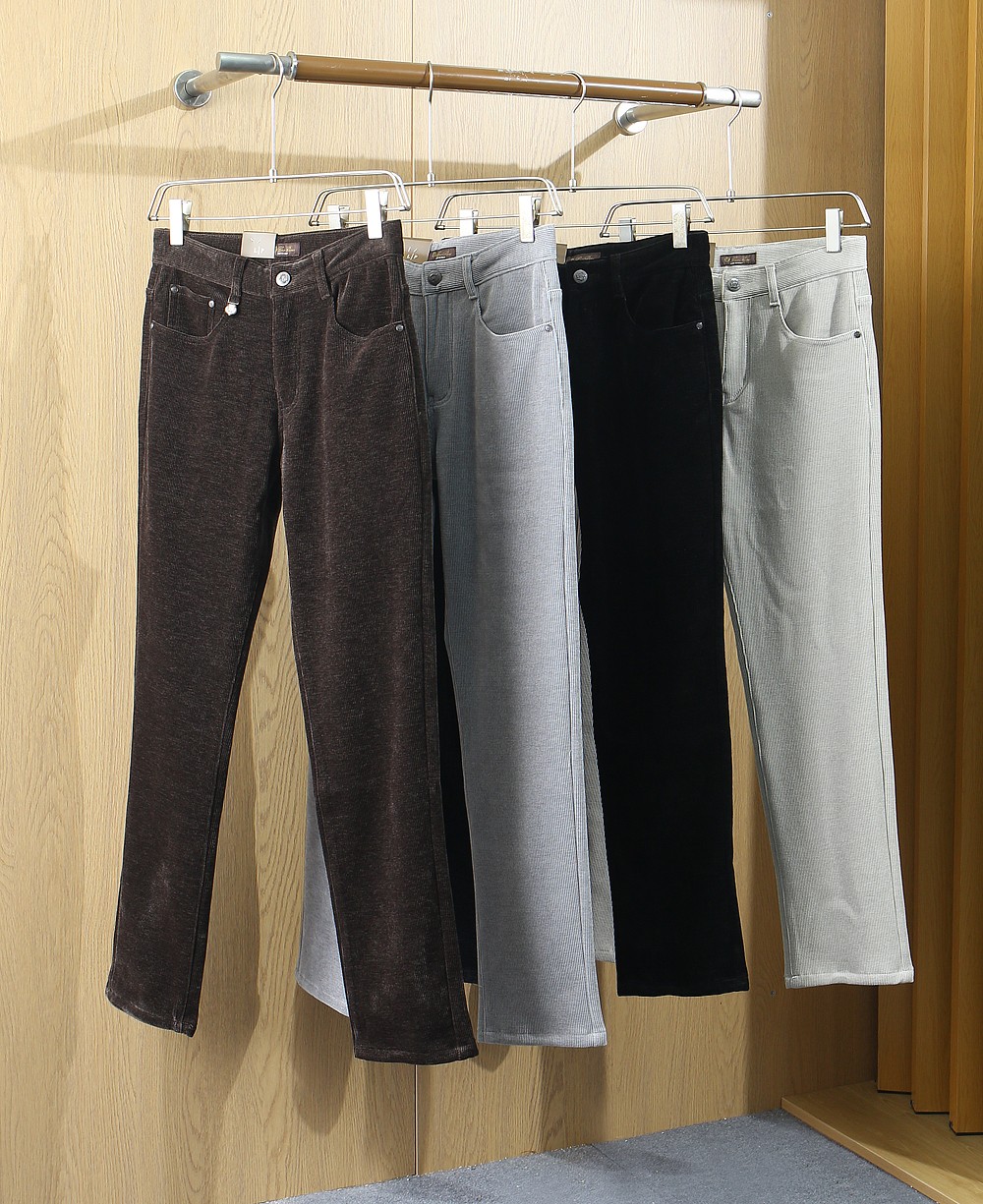 NO:935786,Loro Piana four colors into the size chart... 661,,loro piana,19860909Loro Piana诺悠翩雅四色入尺寸表…… 661,,loro piana,,Men's clothing