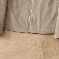 羽绒服 LV秋冬新款男士商务休闲羊毛羽绒服外套,鹅绒填充,面料与辅料皆为客供,定织定染而成,触感极为柔软细腻,细节精湛 羽绒服 LV秋冬新款男士商务休闲羊毛羽绒服外套,鹅绒填充,面料与辅料皆为客供,定织定染而成,触感极为柔软细腻,细节精湛