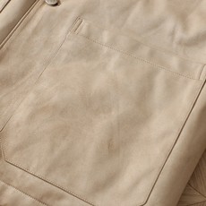 羽绒服 LV秋冬新款男士商务休闲麂皮绒羽绒服外套,鹅绒填充,面料与辅料皆为客供,定织定染而成,触感极为柔软细腻,细节精湛 羽绒服 LV秋冬新款男士商务休闲麂皮绒羽绒服外套,鹅绒填充,面料与辅料皆为客供,定织定染而成,触感极为柔软细腻,细节精湛