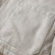 羽绒服 LV秋冬新款男士商务休闲麂皮绒羽绒服外套,鹅绒填充,面料与辅料皆为客供,定织定染而成,触感极为柔软细腻,细节精湛 羽绒服 LV秋冬新款男士商务休闲麂皮绒羽绒服外套,鹅绒填充,面料与辅料皆为客供,定织定染而成,触感极为柔软细腻,细节精湛
