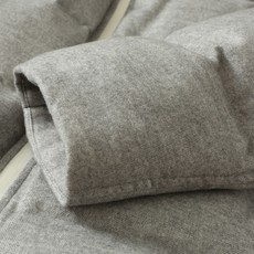 羽绒服 BC秋冬新款男士商务休闲羊毛羽绒服外套,鹅绒填充面料与辅料皆为客供,定织定染而成,触感极为柔软细腻,细节精湛考究 羽绒服 BC秋冬新款男士商务休闲羊毛羽绒服外套,鹅绒填充面料与辅料皆为客供,定织定染而成,触感极为柔软细腻,细节精湛考究