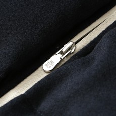 羽绒服 BC秋冬新款男士商务休闲羊毛羽绒服外套,鹅绒填充面料与辅料皆为客供,定织定染而成,触感极为柔软细腻,细节精湛考究 羽绒服 BC秋冬新款男士商务休闲羊毛羽绒服外套,鹅绒填充面料与辅料皆为客供,定织定染而成,触感极为柔软细腻,细节精湛考究