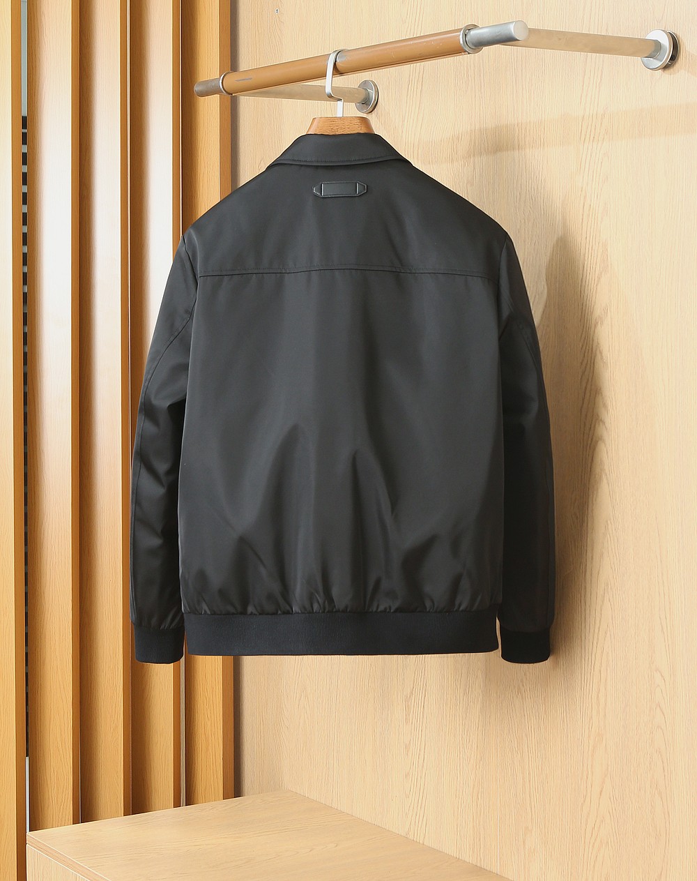 羽绒服 MooRER穆勒2026SS秋冬新款上新! 羽绒服夹克外套,贸易公司渠道稀出,领先官网发售!男士高端都市风尚翻领 羽绒服 MooRER穆勒2026SS秋冬新款上新! 羽绒服夹克外套,贸易公司渠道稀出,领先官网发售!男士高端都市风尚翻领