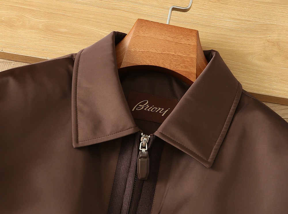羽绒服 MooRER穆勒2026SS秋冬新款上新! 羽绒服夹克外套,贸易公司渠道稀出,领先官网发售!男士高端都市风尚翻领 羽绒服 MooRER穆勒2026SS秋冬新款上新! 羽绒服夹克外套,贸易公司渠道稀出,领先官网发售!男士高端都市风尚翻领