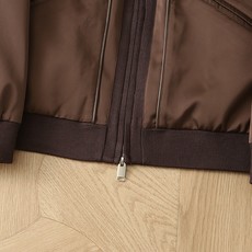 羽绒服 MooRER穆勒2026SS秋冬新款上新! 羽绒服夹克外套,贸易公司渠道稀出,领先官网发售!男士高端都市风尚翻领 羽绒服 MooRER穆勒2026SS秋冬新款上新! 羽绒服夹克外套,贸易公司渠道稀出,领先官网发售!男士高端都市风尚翻领