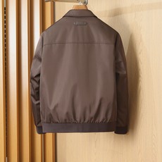 羽绒服 MooRER穆勒2026SS秋冬新款上新! 羽绒服夹克外套,贸易公司渠道稀出,领先官网发售!男士高端都市风尚翻领 羽绒服 MooRER穆勒2026SS秋冬新款上新! 羽绒服夹克外套,贸易公司渠道稀出,领先官网发售!男士高端都市风尚翻领