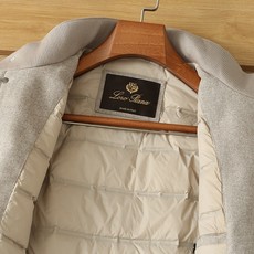 羽绒服 Loro Pian&Loro Piana诺悠翩雅FW2026秋冬新款羊毛羽绒服外套。柜子在售爆款。采用原版羊毛➕ 羽绒服 Loro Pian&Loro Piana诺悠翩雅FW2026秋冬新款羊毛羽绒服外套。柜子在售爆款。采用原版羊毛➕