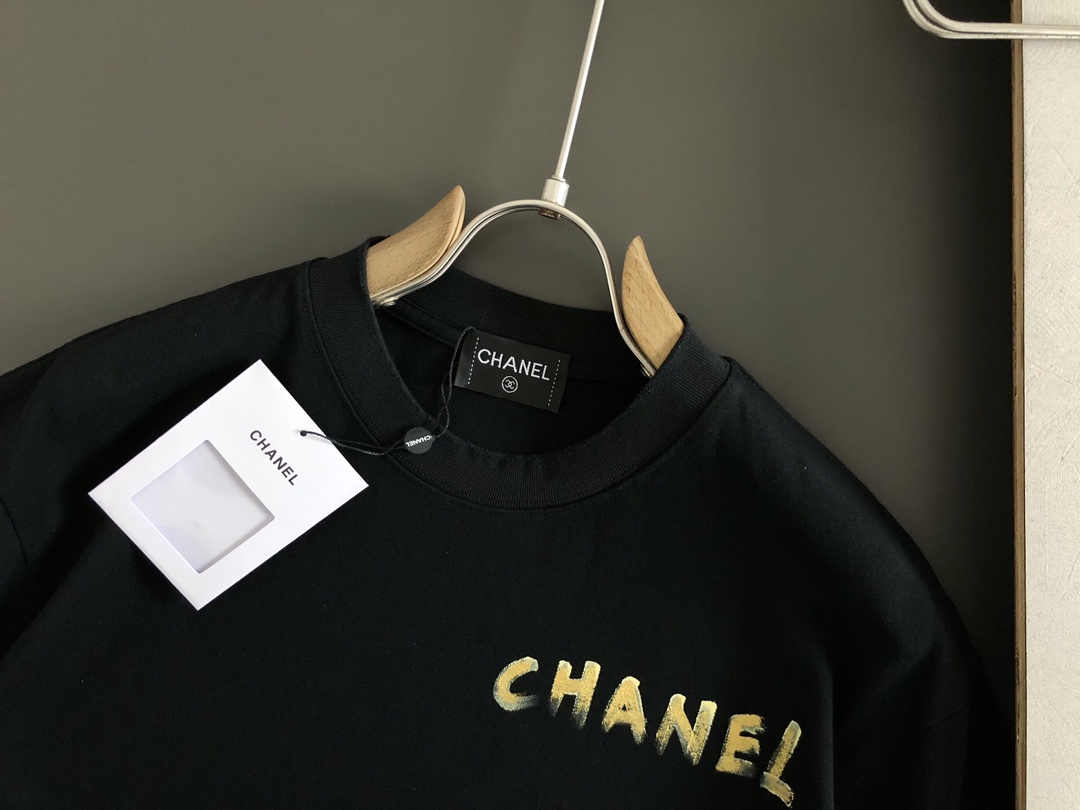 Chan*25SS 最新最顶级手绘款前后幅呼应质感短袖，专柜款短袖，顶级纯棉品质专柜原单短袖，顶级制作工