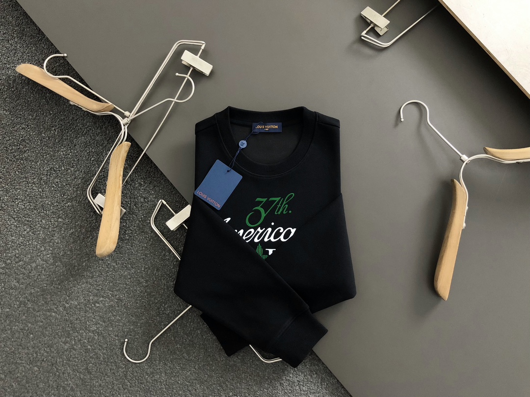 NO:538260,L brand* fitting M-XXXL 24 top-grade printed round neck sweatshirts in autumn and winter, exquisite craftsmanship counter fabrics in the inner, top-grade elements fusion, complete 3 standards, fashionable men's fashion, whether it is the comfort of the upper body or the incomparable existence 170-138(M) 175-(L) 178-165(XL) 180-175(XXL) 180-190(XXXL), ,hoodie, sweatshirts, alexander wang19860909L牌*合身版型M-XXXL 24款秋冬顶级印花圆领卫衣,内里磨毛精致工艺专柜面料,顶级元素融合打造,3标齐全,潮男时尚,无论是上身舒适度还是都是无可比拟的存在 170-138(M) 175-(L) 178-165(XL)180-175(XXL) 180-190(XXXL),,hoodie,sweatshirts,alexander wang,Men's clothing