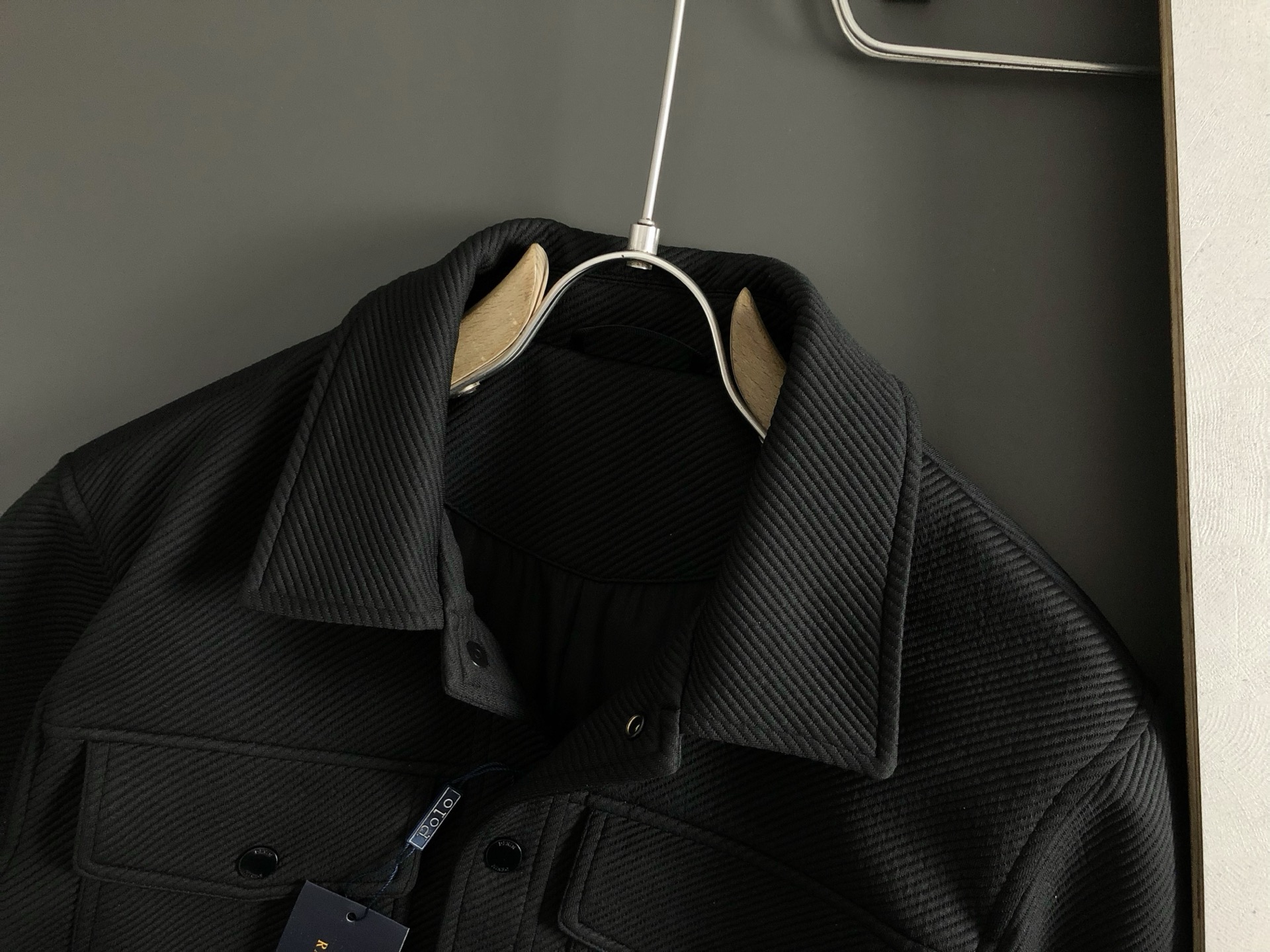  Polo**双面版型M-XXXL
25顶级黑色骑士刺绣潮流休闲连帽外套，黑白双色商务简约工艺专柜面料，