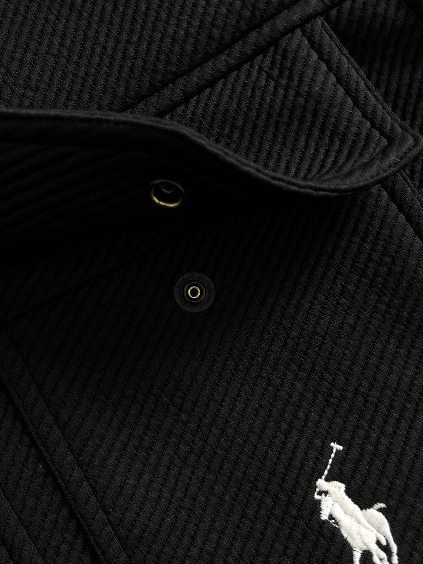  Polo**双面版型M-XXXL
25顶级黑色骑士刺绣潮流休闲连帽外套，黑白双色商务简约工艺专柜面料，