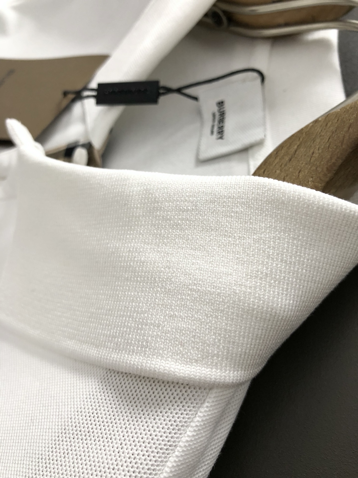  BBR*合身版型M-XXXL
25春夏顶级格纹领口融合重磅经典Polo短袖，精致丝滑专柜面料，顶级元素