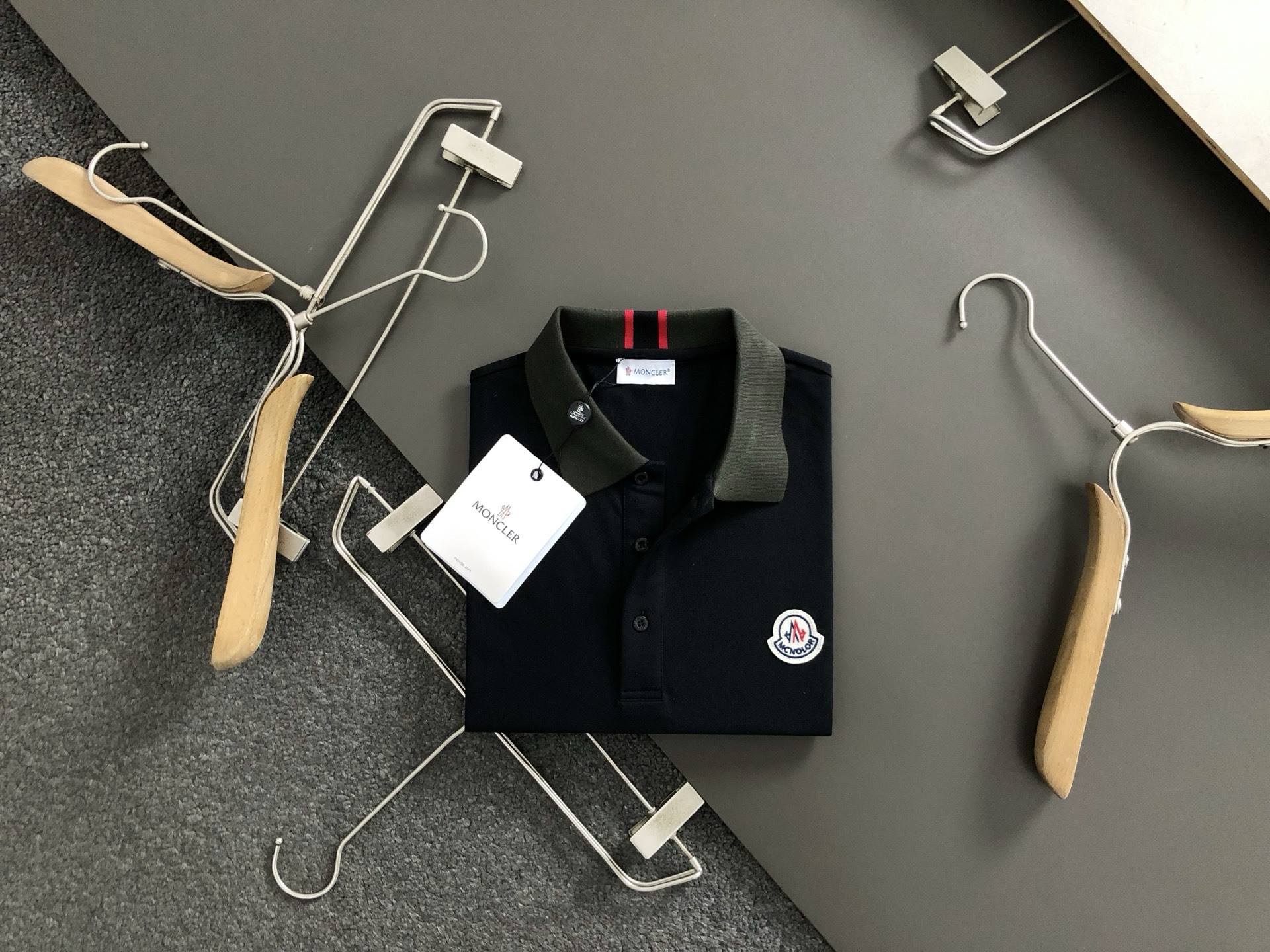 NO:125286,Mon* slim fit M-XXXL 25 spring and summer top classic label polo short sleeves, exquisite silky counter fabric, top-level elements fusion, classic short sleeves 3 logos, trendy men's fashion, whether it is the comfort of the upper body or the incomparable existence, it can be said to be a must-have for summer 170-135(M) 175-150(L) 178-160(XL) 180-170(XXL) 180-180(XXXL), T-shirt,alexander wang19860909Mon*修身版型M-XXXL 25春夏顶级经典款贴标款polo短袖,精致丝滑专柜面料,顶级元素融合打造,经典短袖3标齐全,潮男时尚,无论是上身舒适度还是都是无可比拟的存在,可以说是夏日必备 170-135(M) 175-150(L) 178-160(XL)180-170(XXL) 180-180(XXXL),,T-shirt,alexander wang,Men's clothing