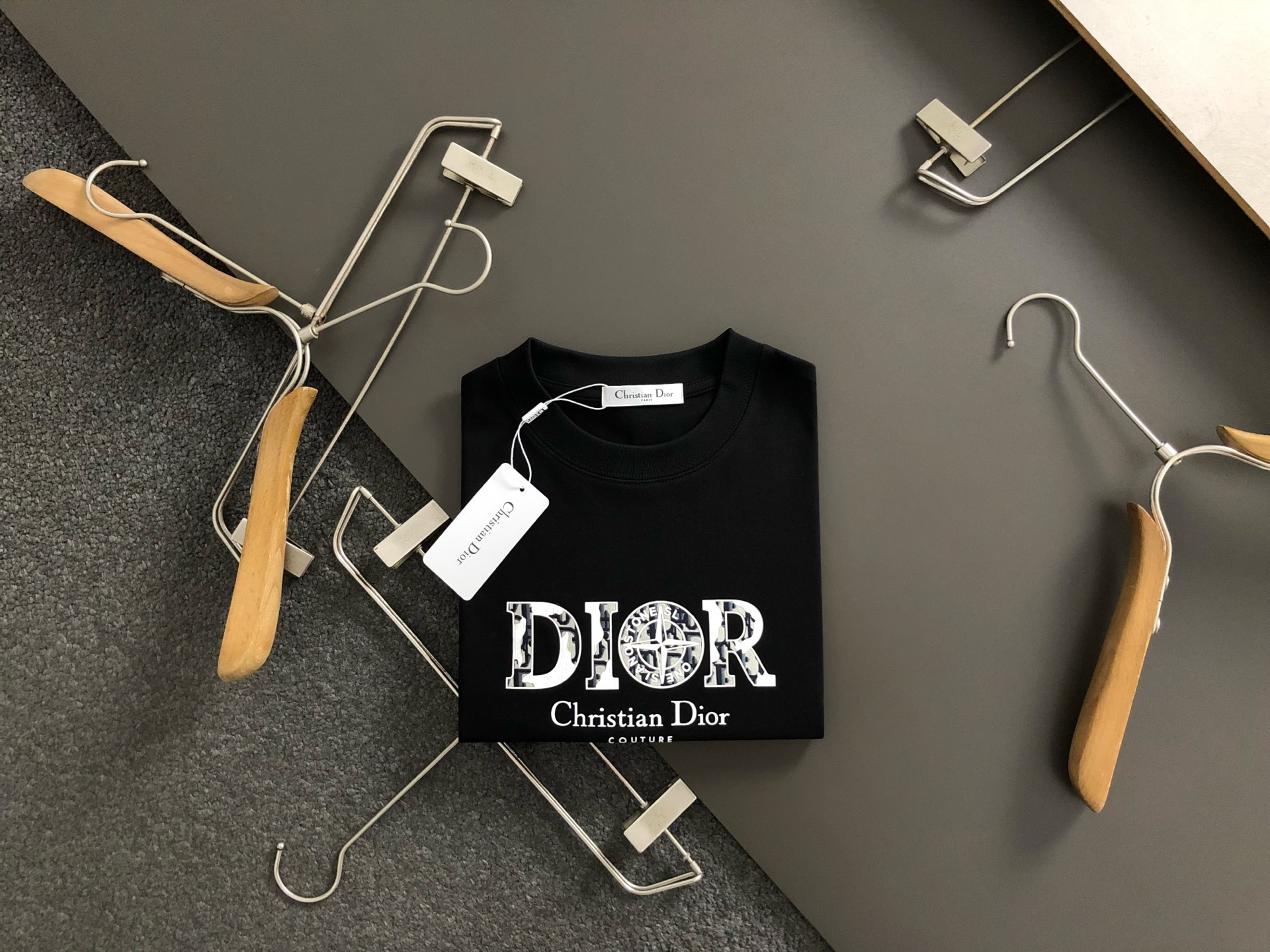 NO:146270,Dir* fit style S-xxl 25 early spring latest three-dimensional printed heavy short sleeves, high-end quality counter original single round neck short sleeves, top-level production process imported fabrics, unique design of the counter model, using imported high-end customized imported silk thread with first-class feel!  Official website for sale!  yard count, T-shirt,alexander wang19860909Dir*合身版型S-xxl 25早春最新立体印花重磅短袖,高端品质专柜原单圆领短袖,顶级制作工艺进口面料,专柜款独特设计,采用进口高端订制进口丝线手感一流！官网在售！码数,,T-shirt,alexander wang,Men's clothing