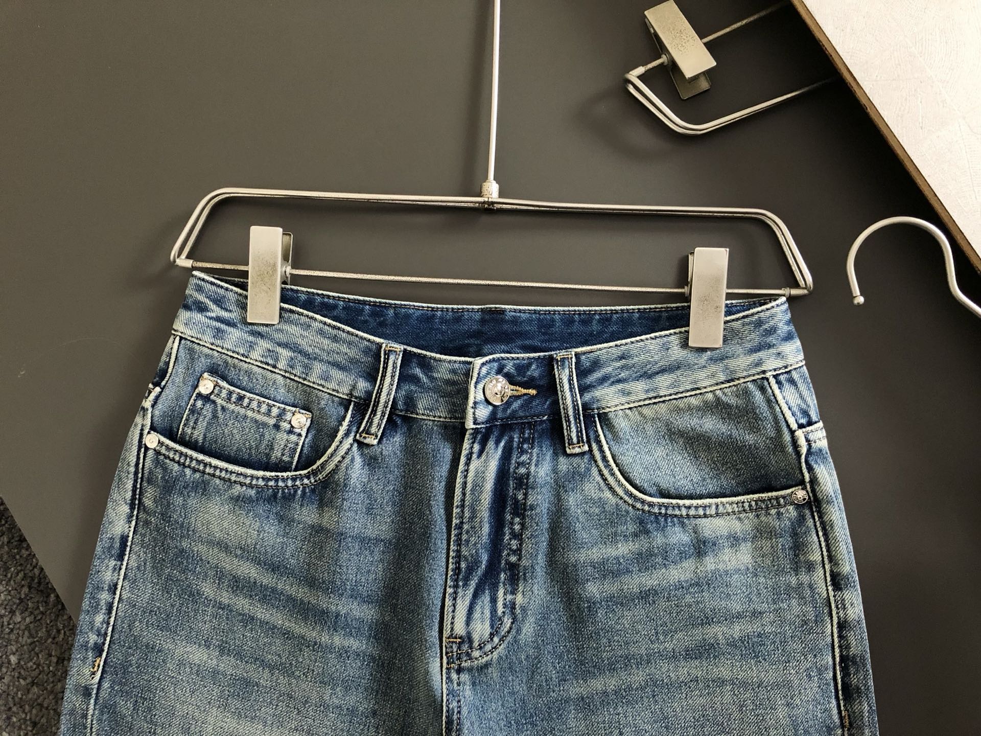 Gucci  牛仔裤服装 4