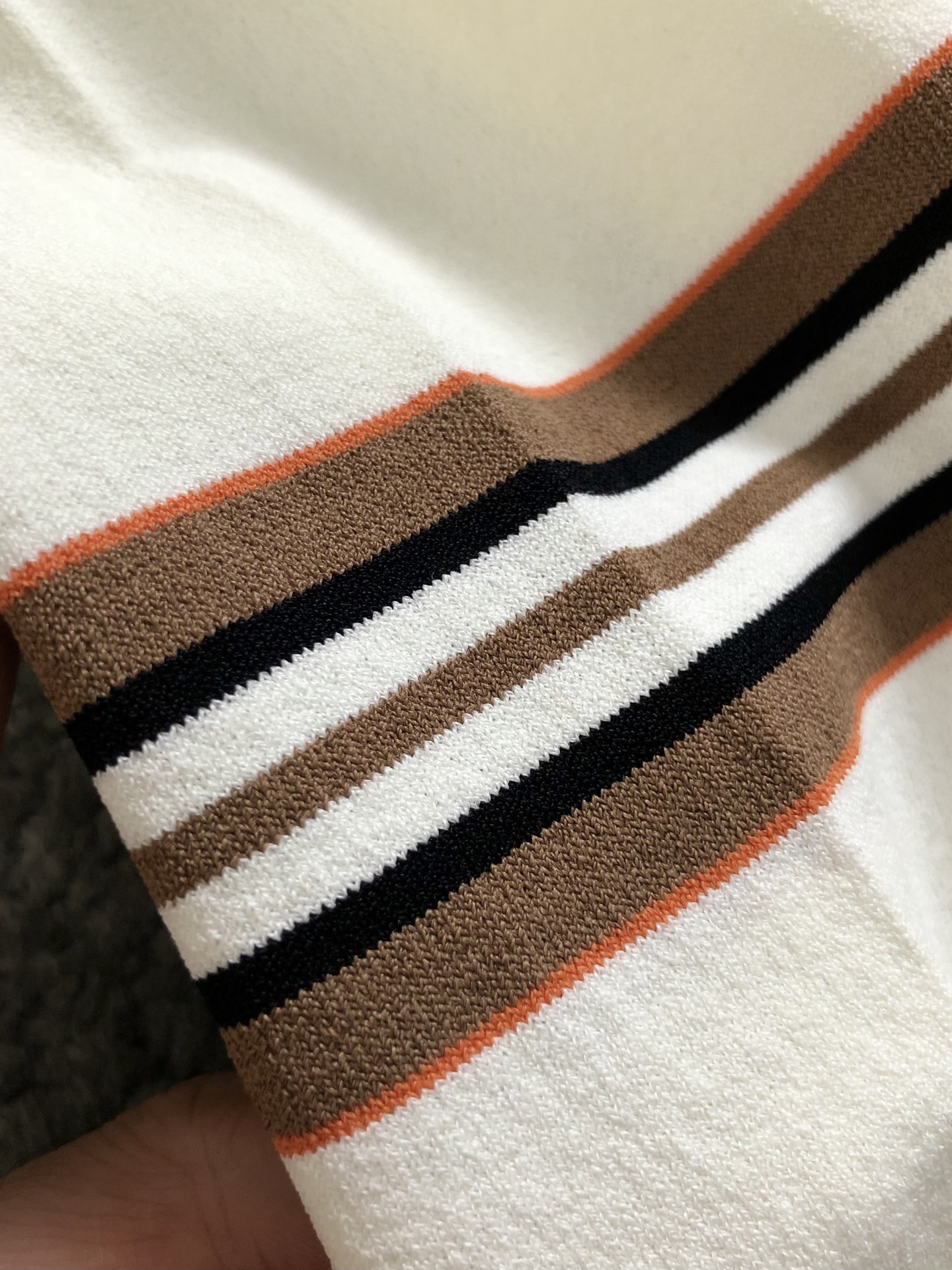 伊力特  短袖服装 7