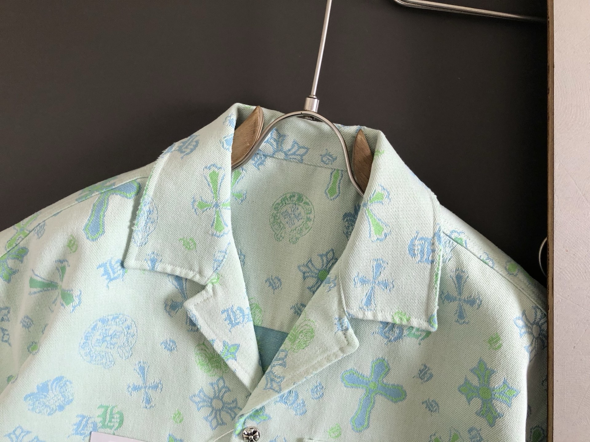 Sanskrit Hip-Hop Cowboy Coats: Top-Quality, Customizable, Imported Fabrics, Specialty Embroidery - 图片 4
