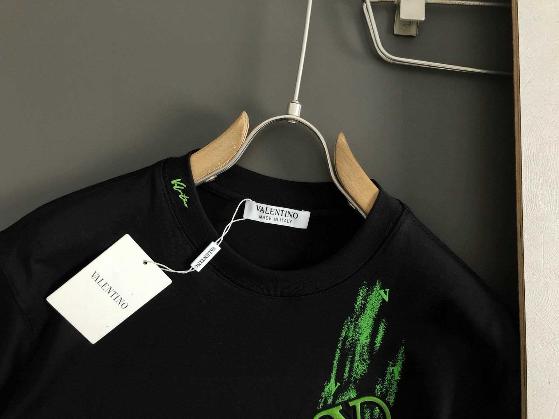Valentino Men's Classic Short Sleeve T-Shirt with Graffiti V Logo 5 i1750938178461 5839 0 3