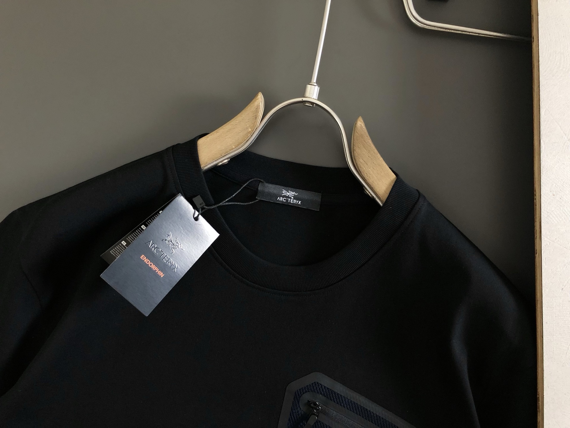 Fashionable Short Sleeve Tops in Various Sizes, Net Pocket Design, Hipster Style. - 图片 4
