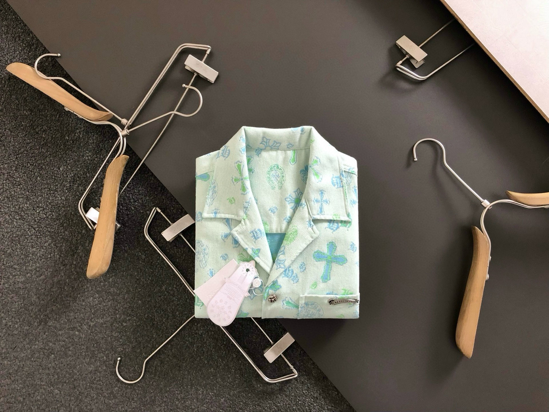 Sanskrit Hip-Hop Cowboy Coats: Premium Imported Fabrics, Customization, and Embroidery - 图片 1