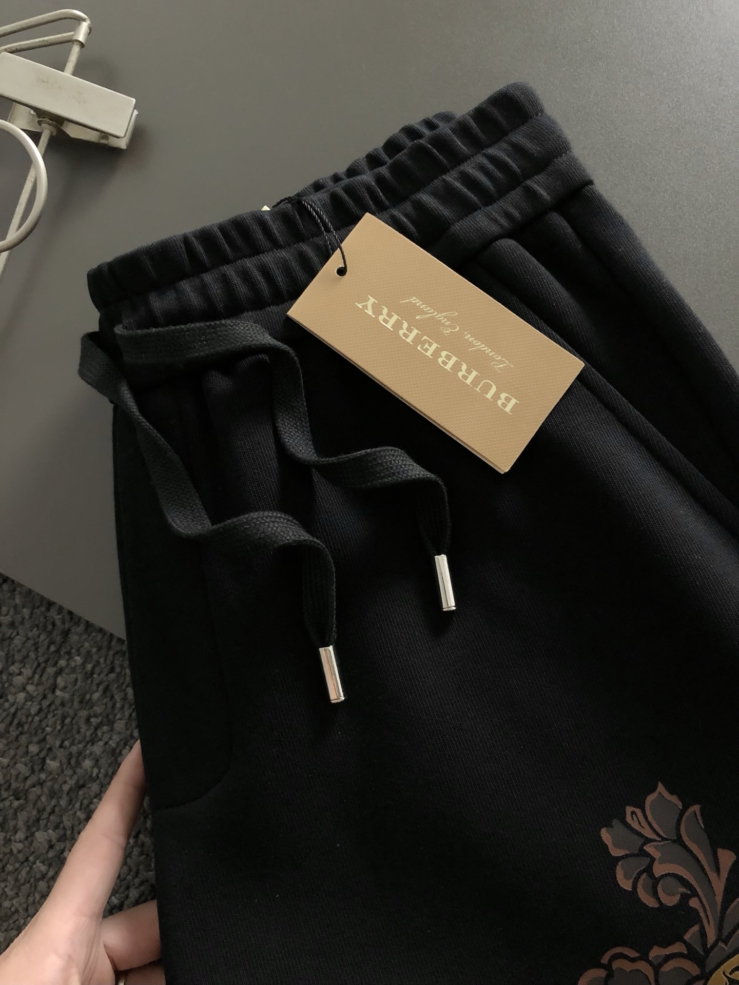 “Top-of-the-Line Gel-Consolidated Shorts with Unique Design and High-End Imported Silk Hands – Available in M-XXL” - 图片 3