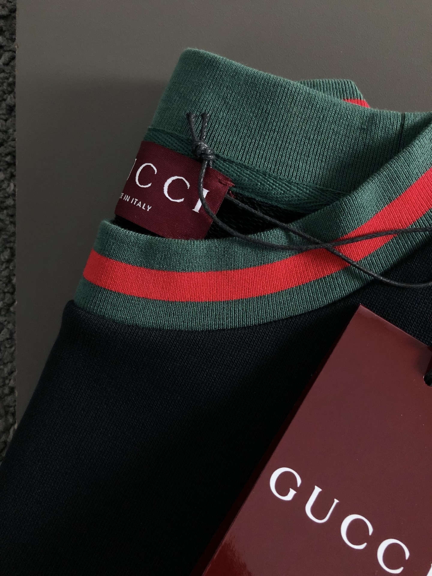  Gucc*合身版型S-Xl
25秋冬红蓝拼色潮牌卫衣，精致工艺专柜面料，顶级元素融合打造，3标齐全，潮