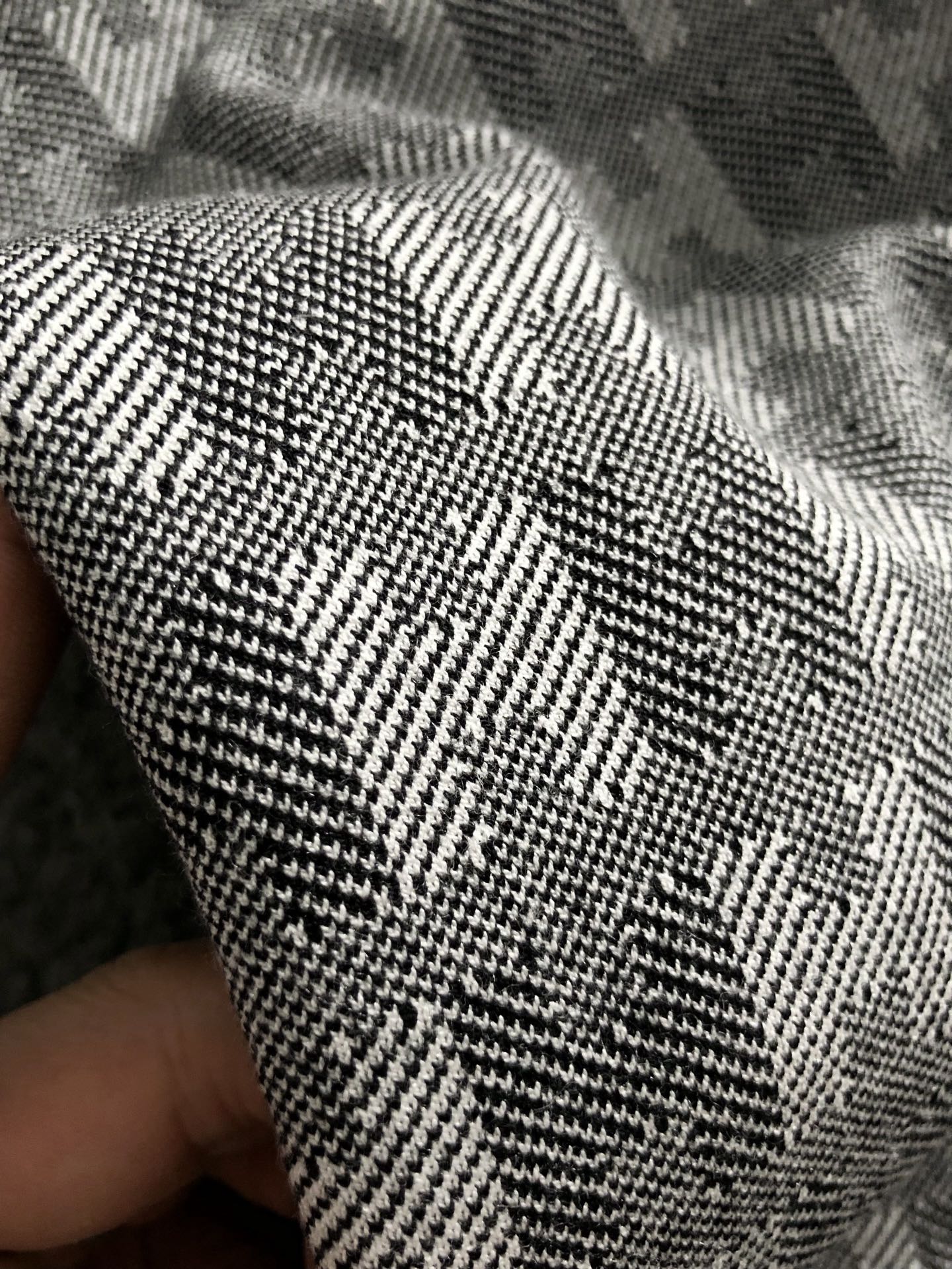  Hms*合身版型M-XXXL
2025秋冬字母H满幅提花羊毛短袖Polo*精致工艺专柜面料，顶级元素融