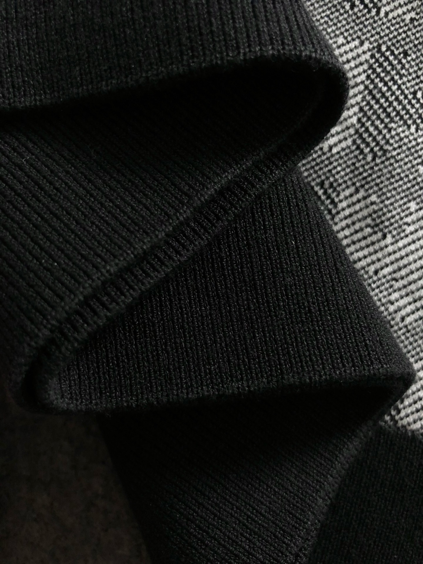  Hms*合身版型M-XXXL
2025秋冬字母H满幅提花羊毛短袖Polo*精致工艺专柜面料，顶级元素融