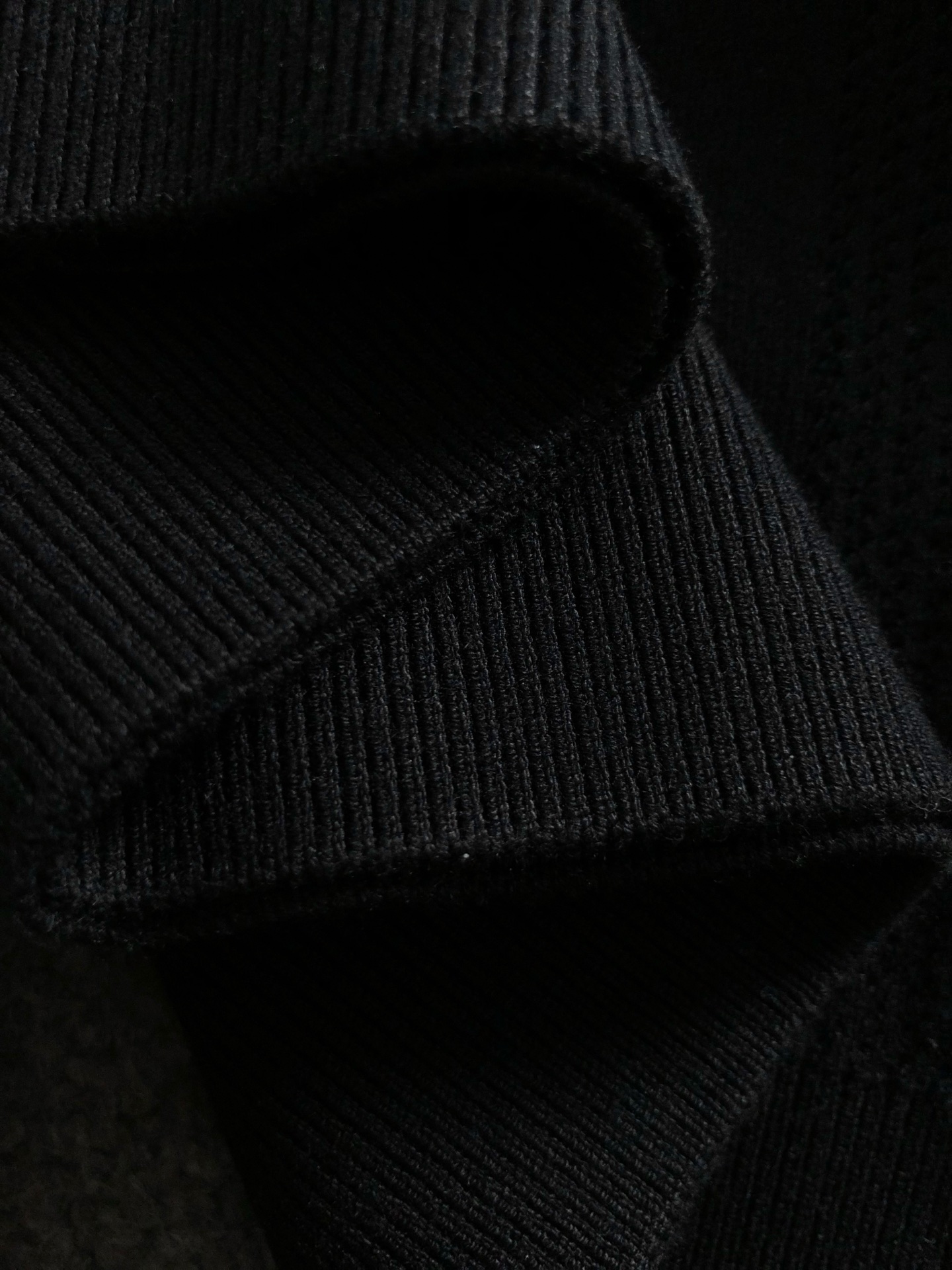  lP🆕*合身版型M-XXXL
2025秋冬老钱风字母提花羊毛短袖Polo*精致工艺专柜面料，顶级元素融