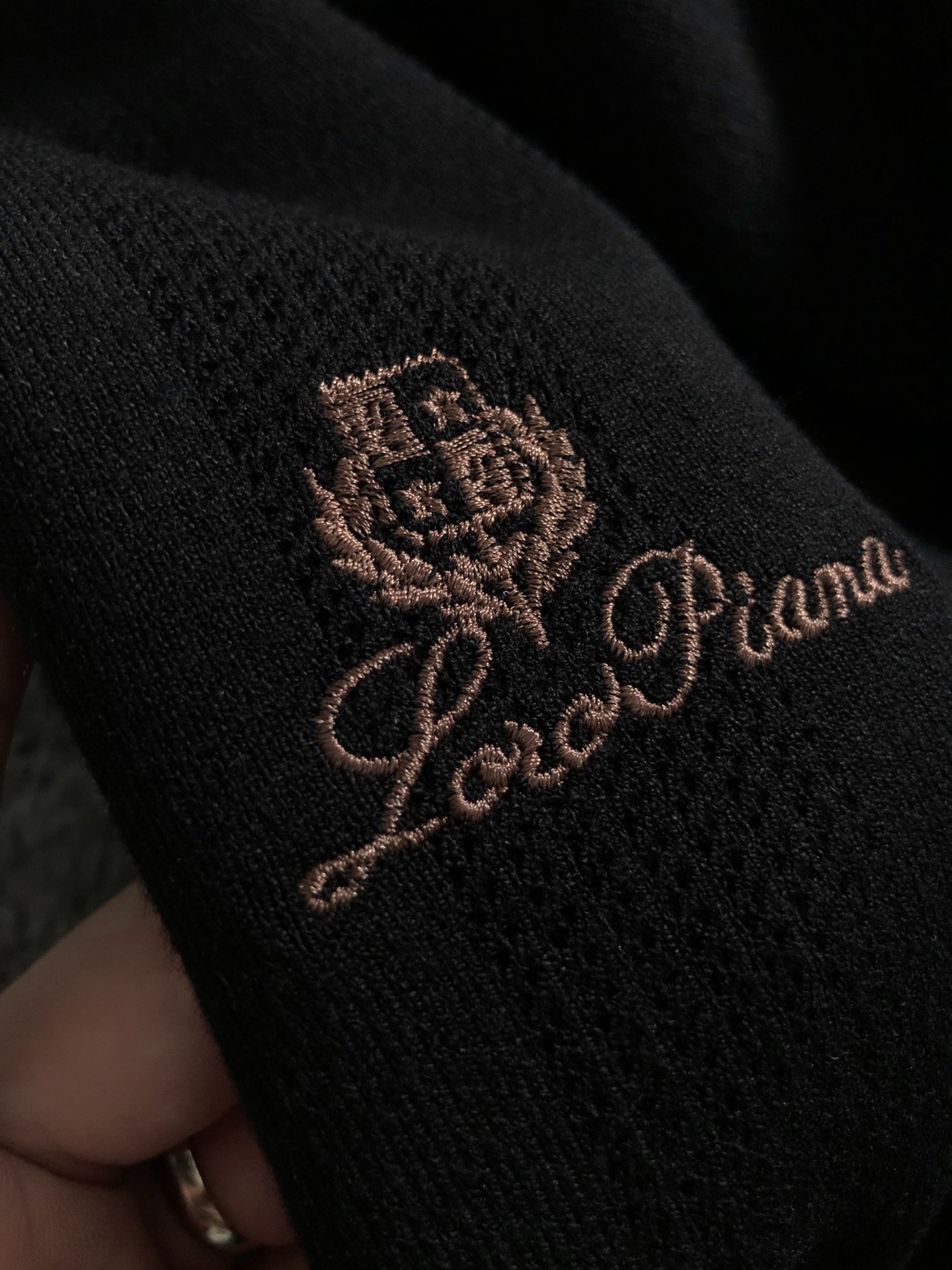  lP🆕*合身版型M-XXXL
2025秋冬老钱风字母提花羊毛短袖Polo*精致工艺专柜面料，顶级元素融