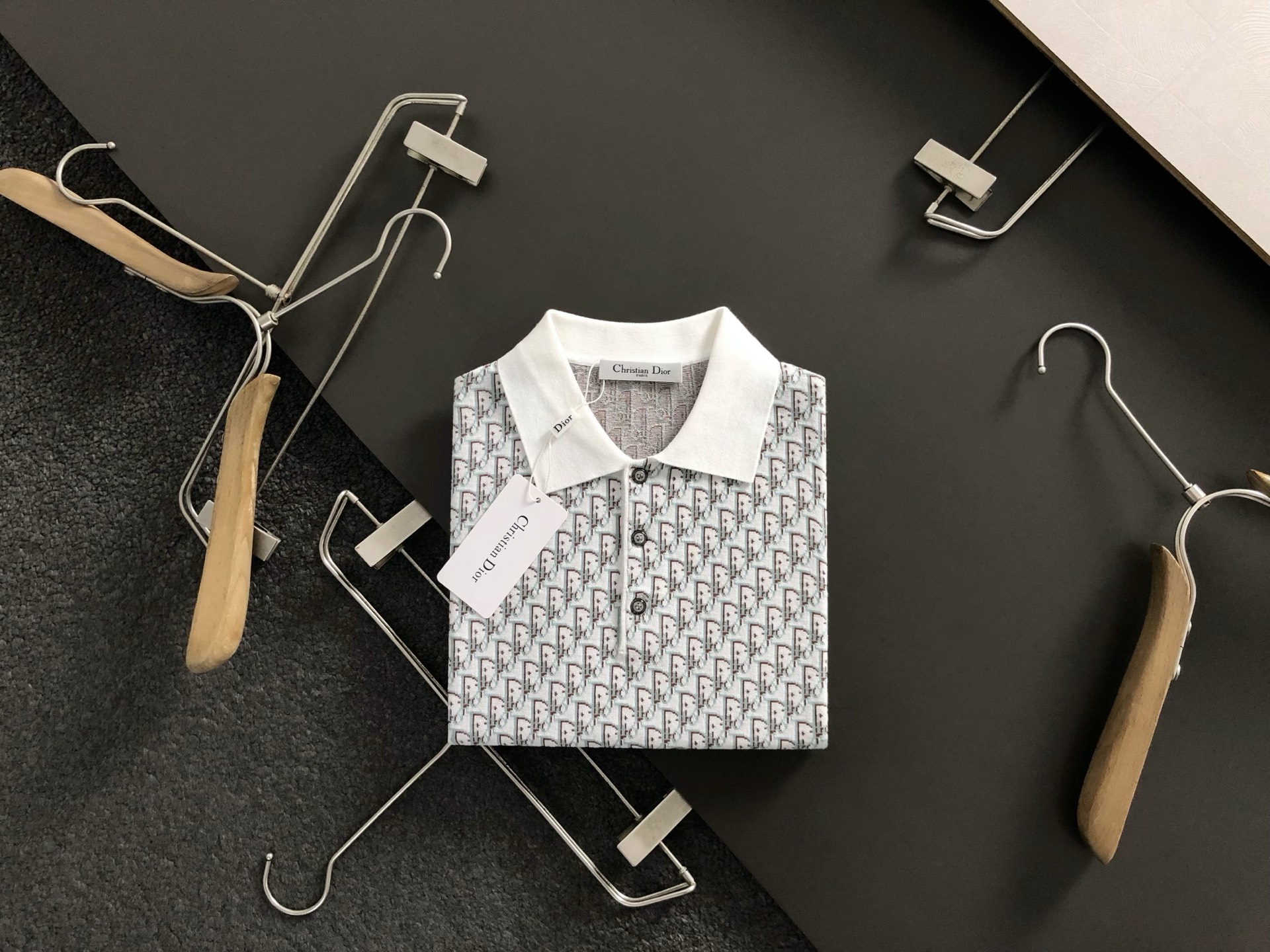 NO:513514,Dir* fitting style M-XXXL 2025 autumn and winter fashion full jacquard wool short-sleeved polo* exquisite craftsmanship counter fabric, top-level elements fusion, classic short-sleeved 3 specifications complete, trendy men's fashion, whether it is the comfort of the upper body or the incomparable existence 170-135(M) -150(L) 178-160(XL) 180-170(XXL) 180-180(XXXL) your,,T-shirt,alexander wang19860909Dir*合身版型M-XXXL 2025秋冬时尚满幅提花羊毛短袖polo*精致工艺专柜面料,顶级元素融合打造,经典短袖3标齐全,潮男时尚,无论是上身舒适度还是都是无可比拟的存在 170-135(M) -150(L) 178-160(XL)180-170(XXL) 180-180(XXXL) your,,T-shirt,alexander wang,Men's clothing