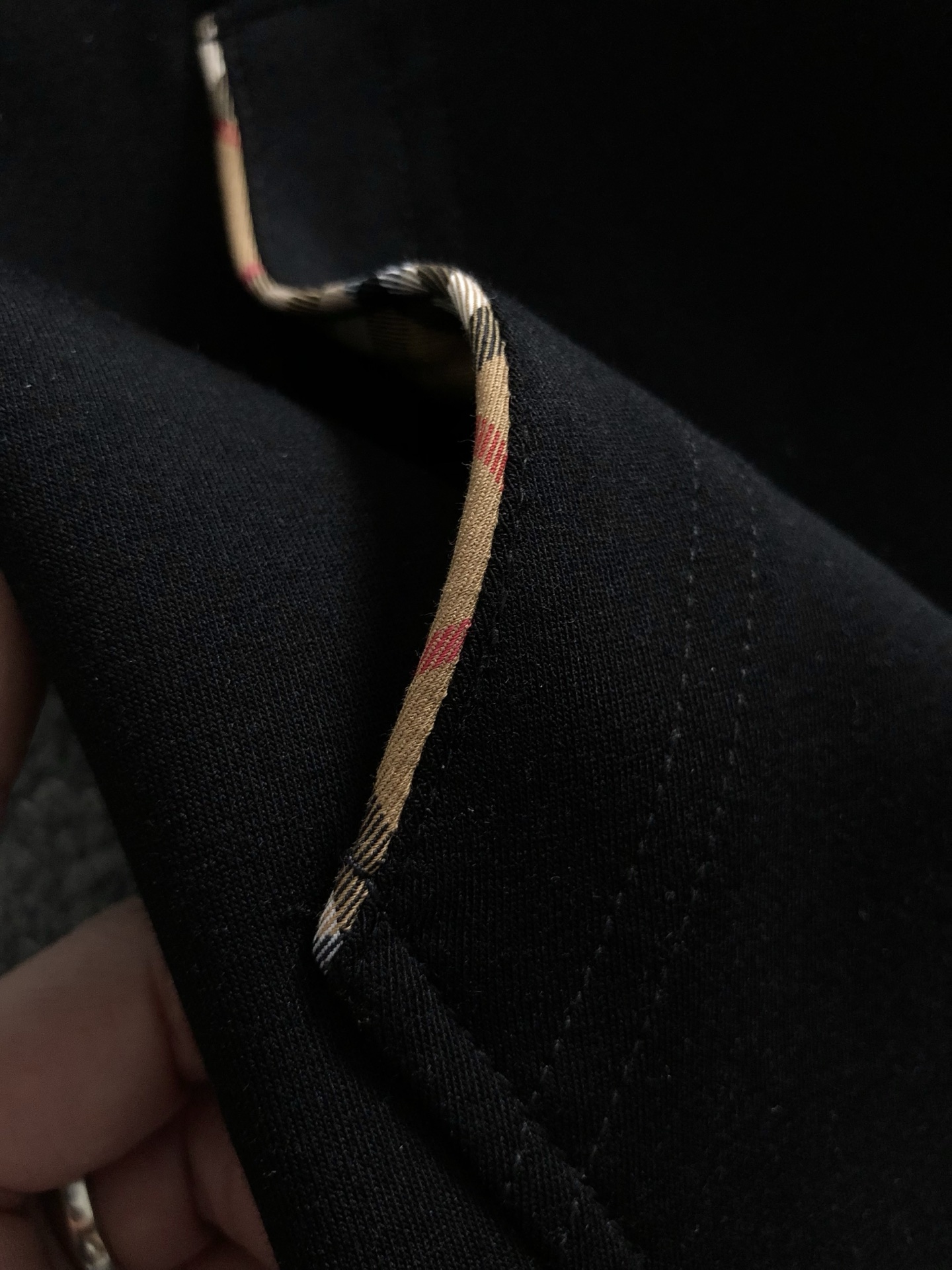  BBR*合身版型M-XXXL
2025秋冬云柔系列格纹融合连帽卫衣长袖，精致工艺专柜面料，顶级元素融合