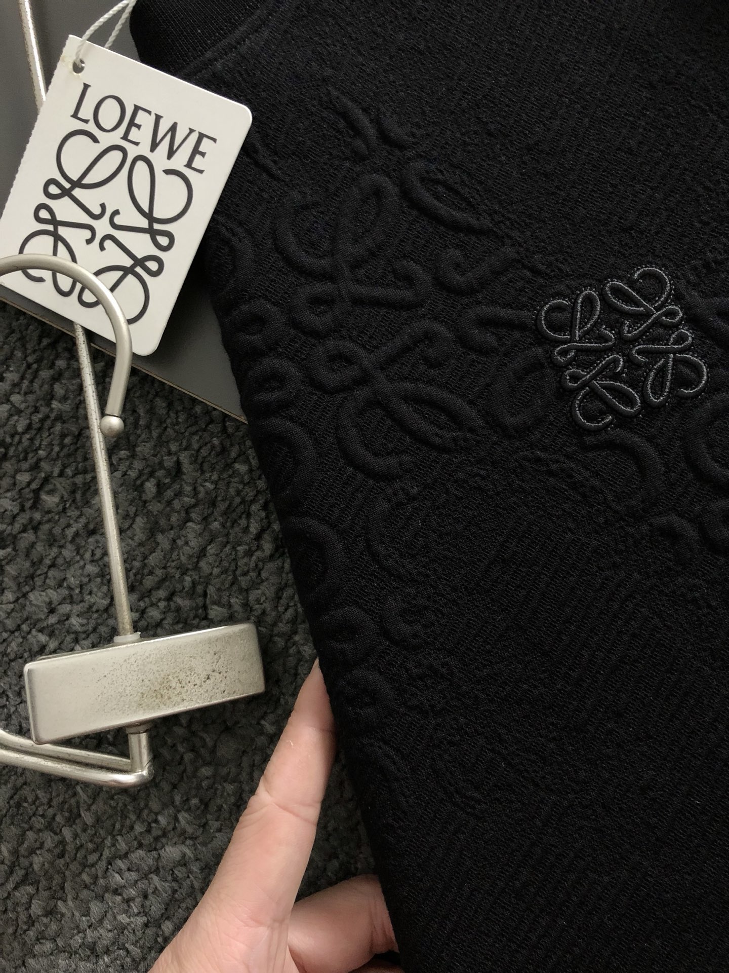 LOW*合身版型M-XXXL2025秋冬云柔太空刺绣压花时尚百搭圆领卫衣长袖，精致工艺专柜面料，顶级元素