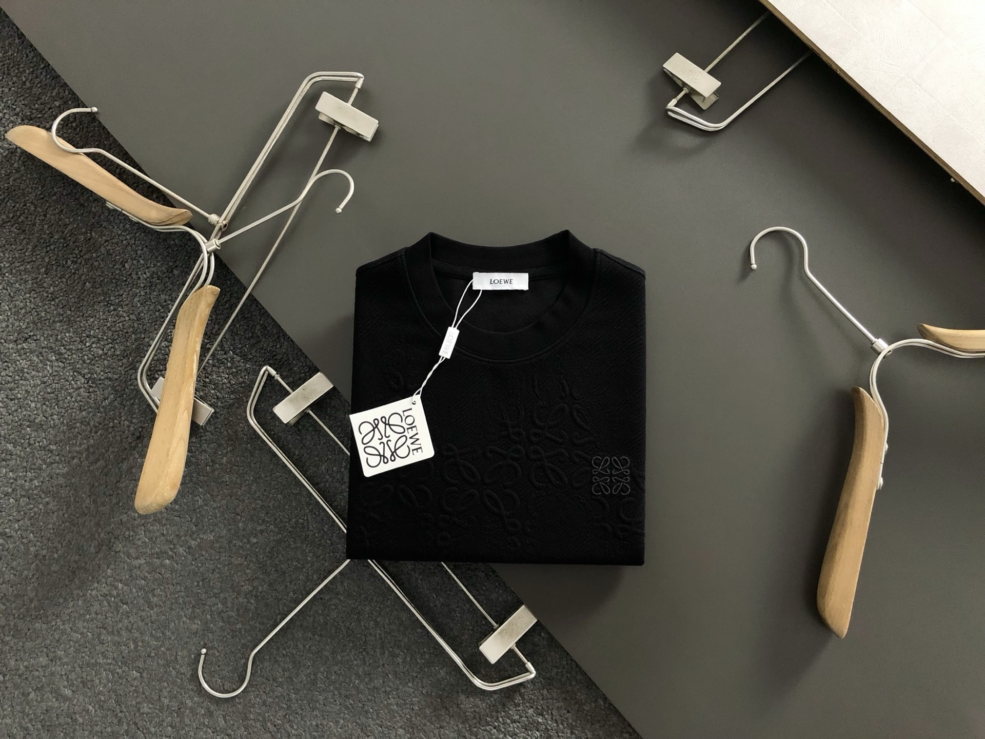 NO:515624,LOW* fitting M-XXXL 2025 autumn and winter cloud soft space embroidered fashionable versatile round neck sweatshirt long sleeves, exquisite craftsmanship counter fabrics, top-level elements fusion, classic short sleeves 3 standards complete, trendy men's fashion, whether it is the comfort of the upper body or the incomparable existence 170-135(M) 175-150(L) 178-160(XL) 180-170(XXL) 180-180(XXXL) your,,hoodie,sweatshirts,T-shirt,alexander wang19860909LOW*合身版型M-XXXL 2025秋冬云柔太空刺绣压花时尚百搭圆领卫衣长袖,精致工艺专柜面料,顶级元素融合打造,经典短袖3标齐全,潮男时尚,无论是上身舒适度还是都是无可比拟的存在 170-135(M) 175-150(L) 178-160(XL)180-170(XXL) 180-180(XXXL) your,,hoodie,sweatshirts,T-shirt,alexander wang,Men's clothing