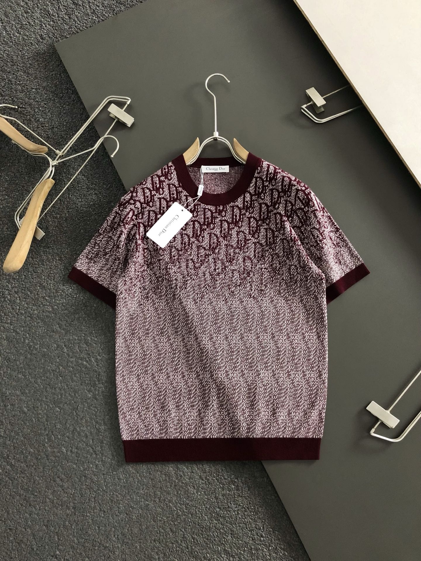 Dir*合身版型M-XXXL2025秋冬提花渐变羊毛短袖，精致工艺专柜面料，顶级元素融合打造，经典短袖3