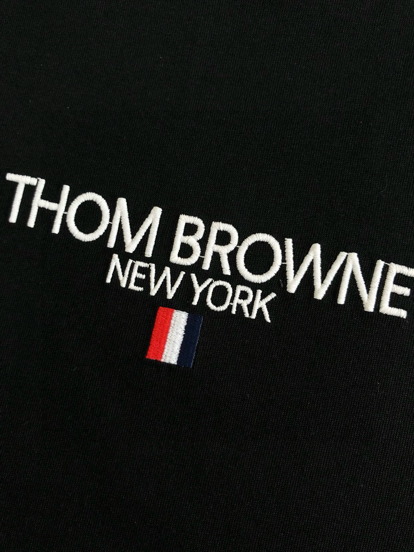 Tb*合身版型M-XXXL25SS最新字母刺绣融合后幅卡通小狗百搭短袖，最顶级的品质专柜原单短袖，顶级制