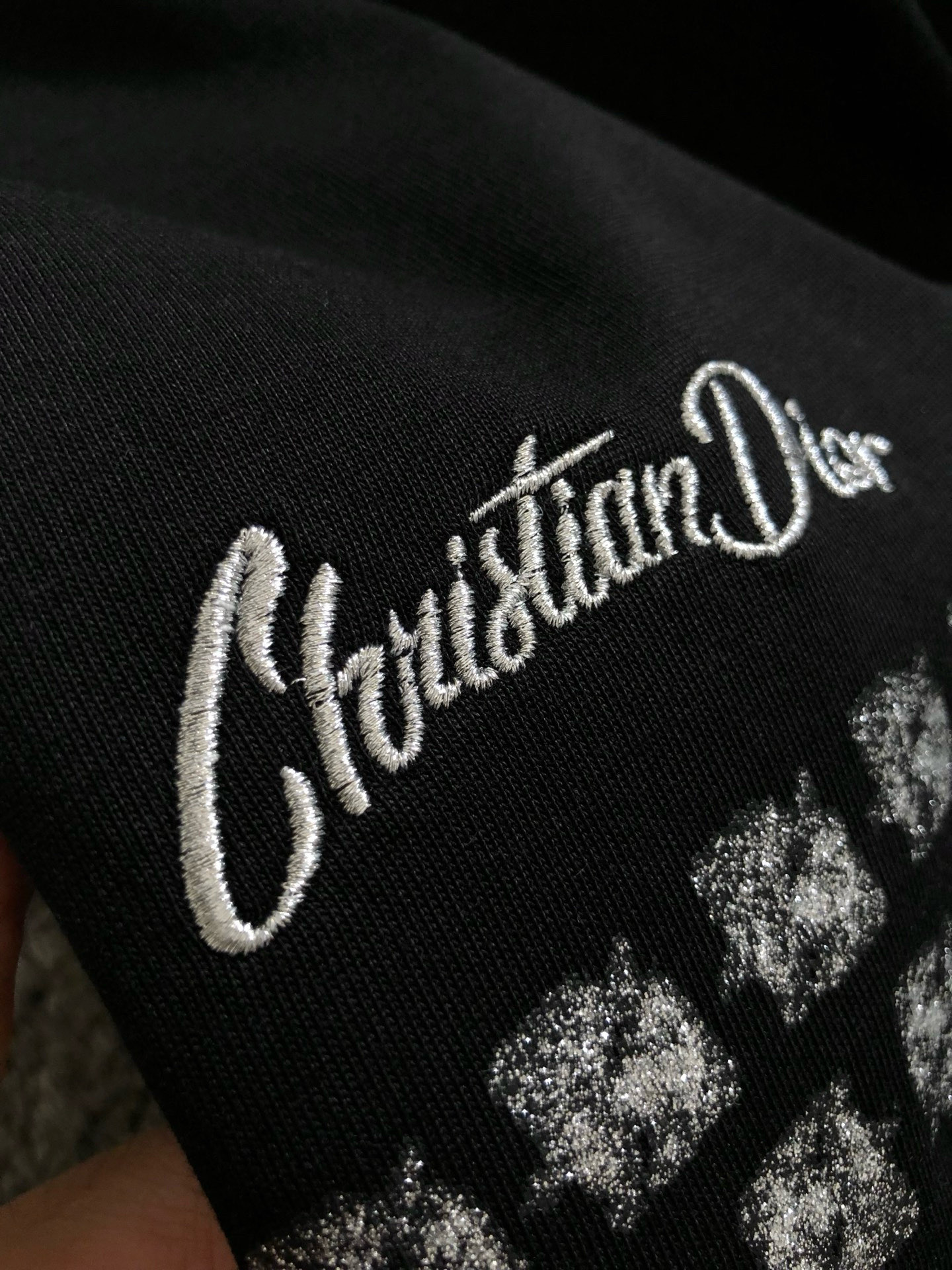 Dir*合身版型S-Xl2025秋款顶级进口私货，高端字母刺绣潮牌短袖，专柜款时尚不失奢华 品质毋庸置疑