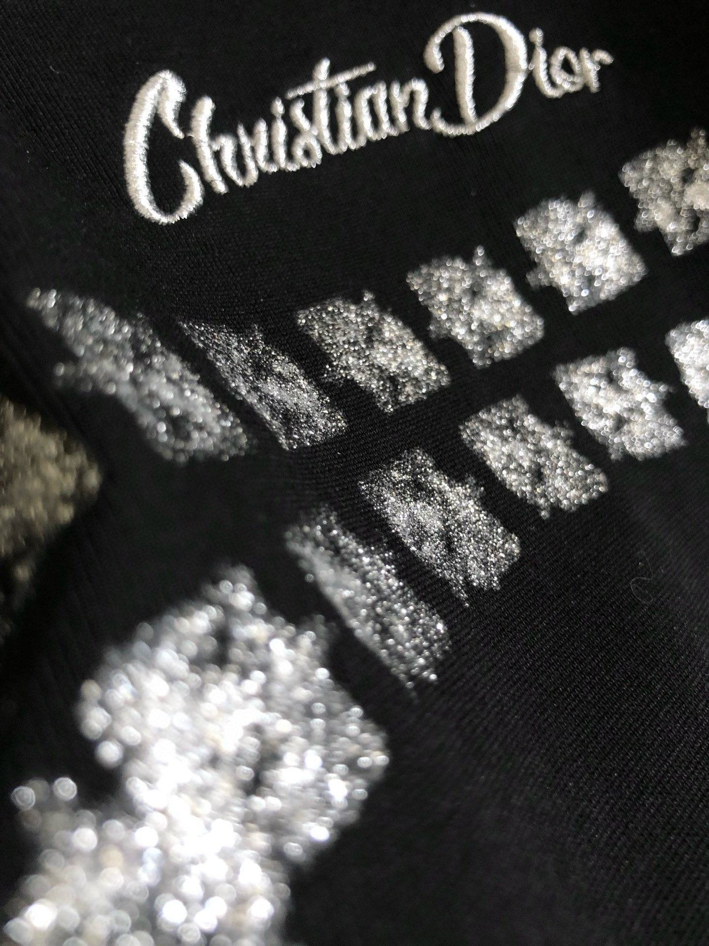 Dir*合身版型S-Xl2025秋款顶级进口私货，高端字母刺绣潮牌短袖，专柜款时尚不失奢华 品质毋庸置疑