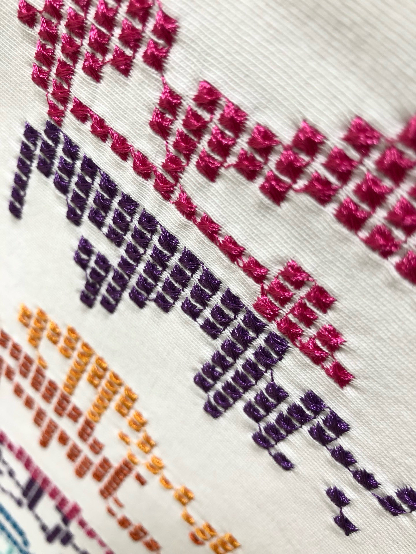 Ch*宽松版型S-Xl25早春最新梵文刺绣前后幅对应logo 融合高工艺重磅短袖，高端品质专柜原单圆领援