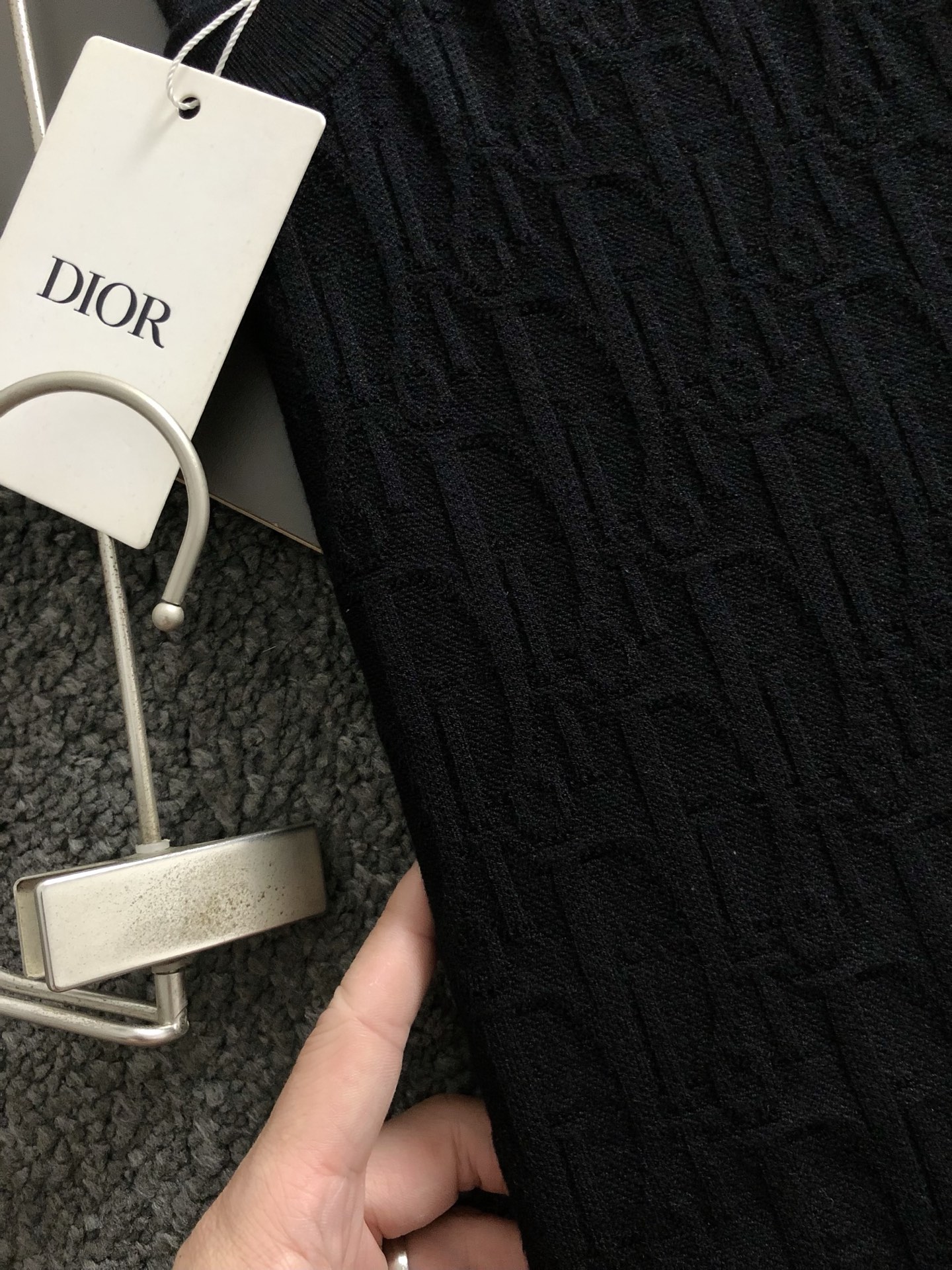 L牌合身版型M-XXXL2025秋冬时尚老花提花百搭羊毛短袖，精致工艺专柜面料，顶级元素融合打造，经典短