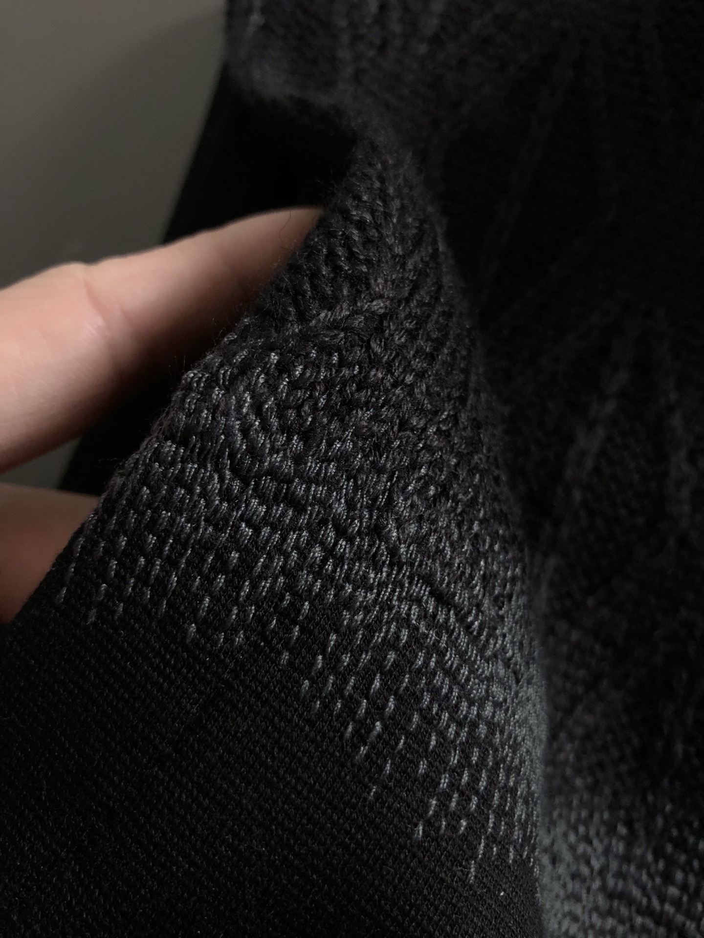 Dir**合身版型M-XXXL25秋冬最顶级线绣字母压花针织拼接立领马甲，顶级工艺针织面料融合金属五金辅