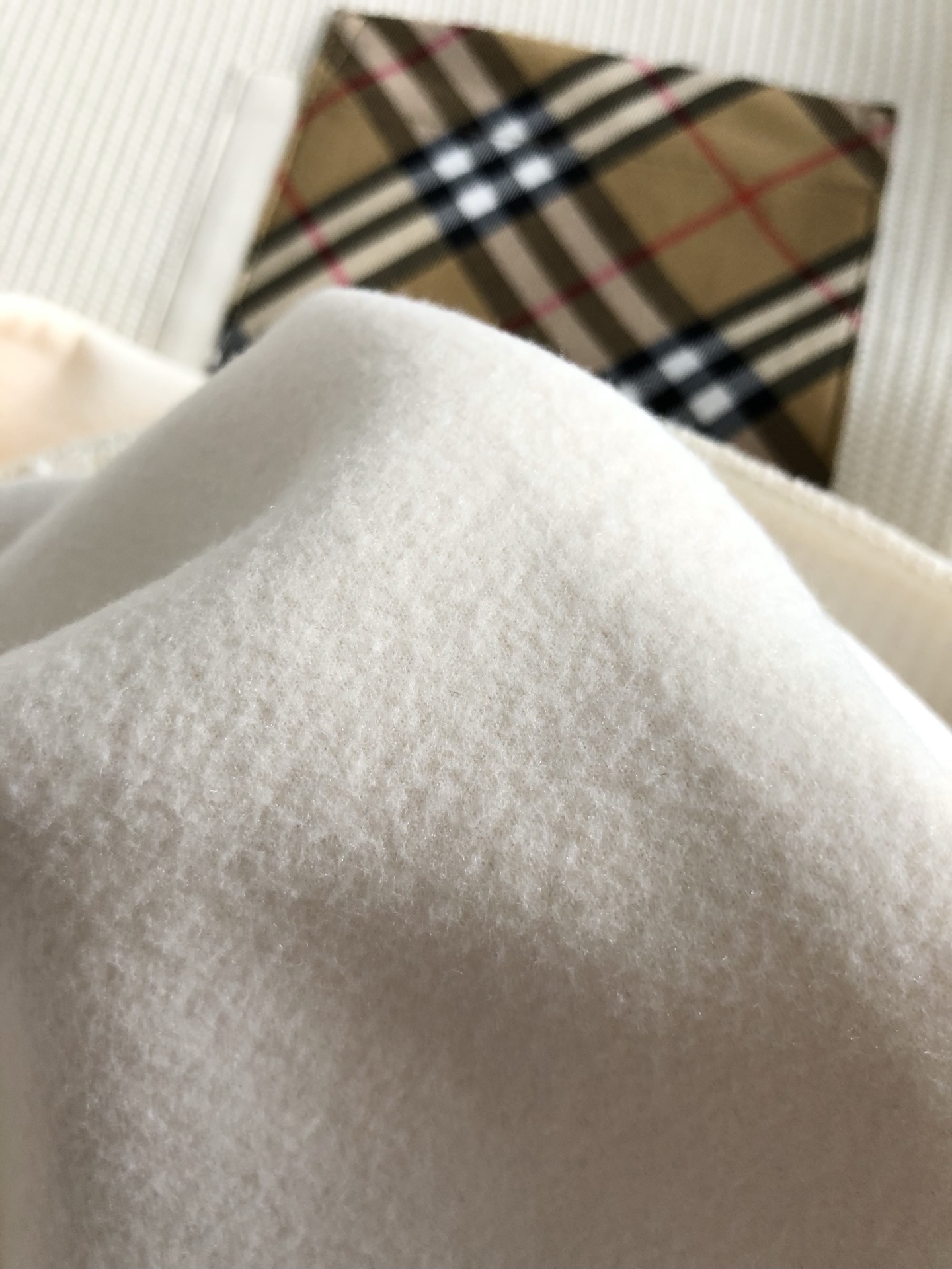 BBR*合身版型M-XXXL2025秋冬云柔系列针格纹口袋融合针织面料金百搭圆领卫衣长袖，精致工艺专柜面