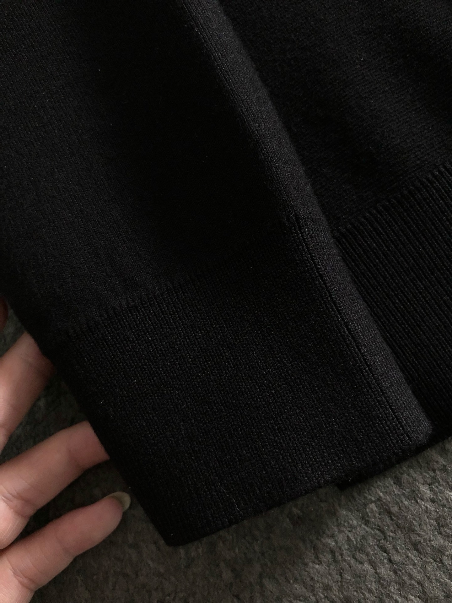 BBR**合身版型M-XXXL2025秋冬格纹美丽字母压花针织羊毛外套，精致工艺专柜面料，顶级元素融合打