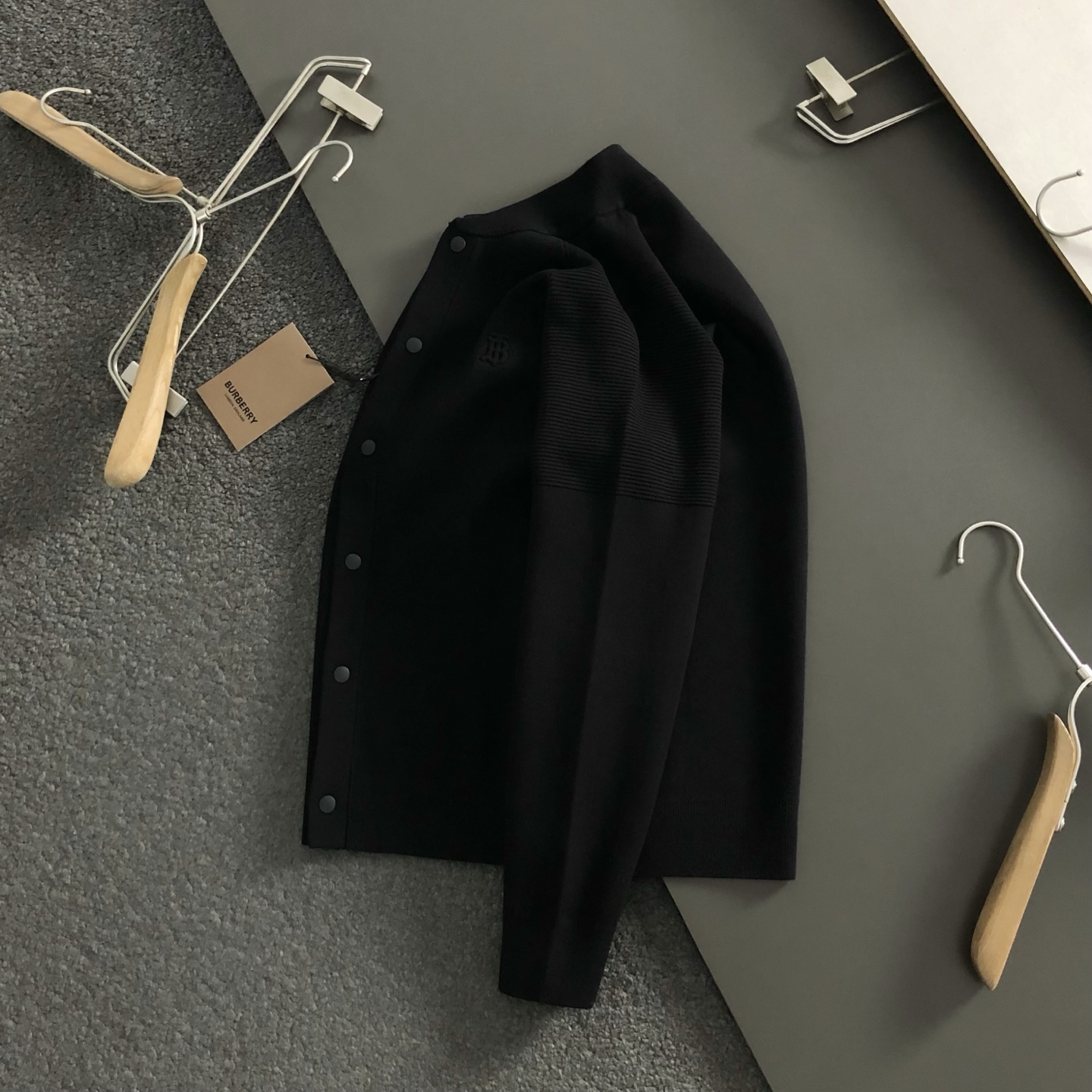 BBR**合身版型M-XXXL2025秋冬格纹美丽字母压花针织羊毛外套，精致工艺专柜面料，顶级元素融合打